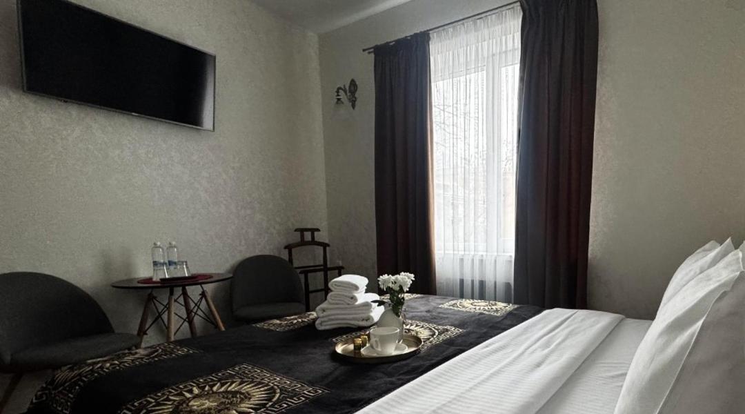 Шляпа Hotel Dnipro Exterior photo