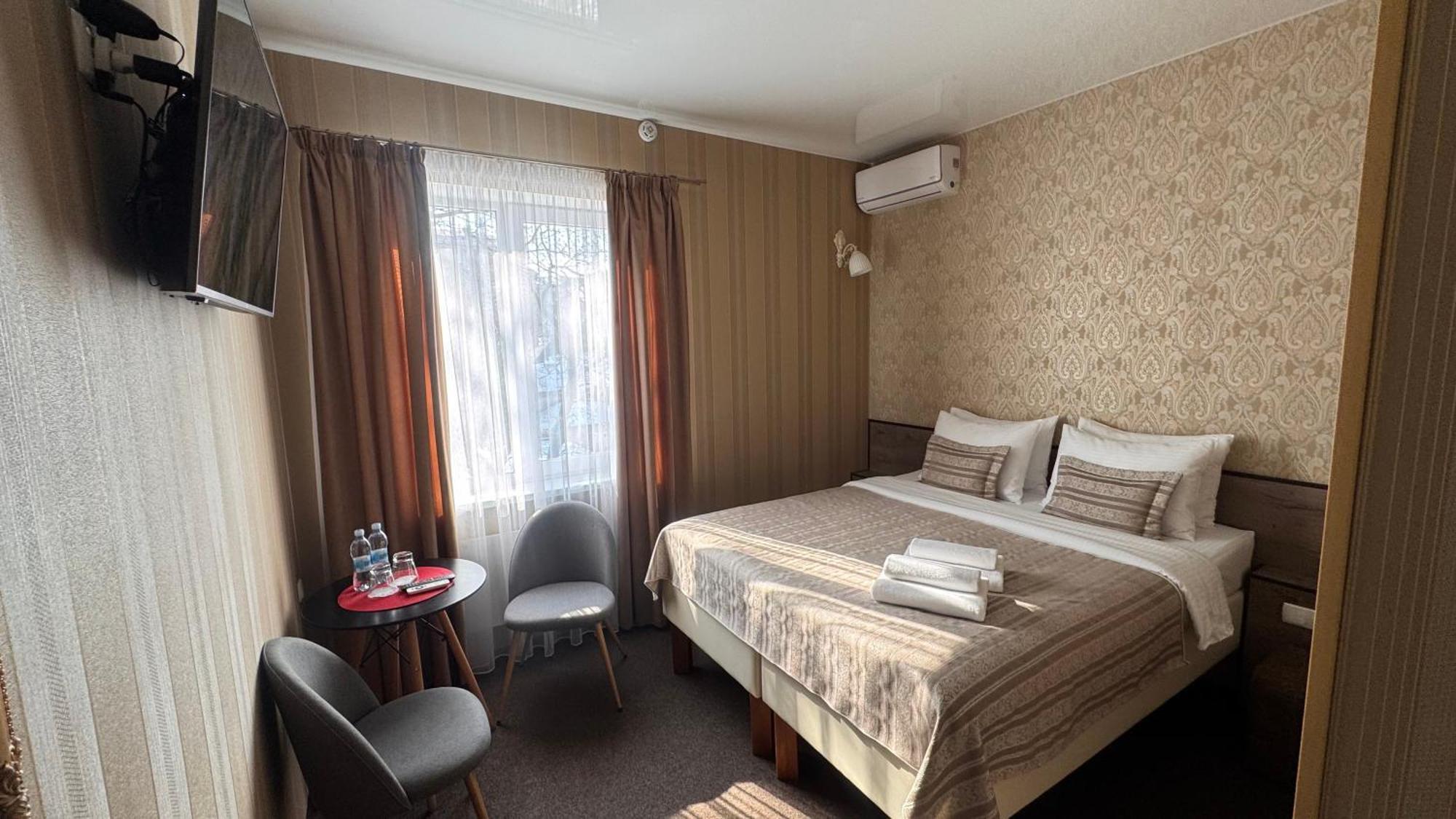 Шляпа Hotel Dnipro Exterior photo